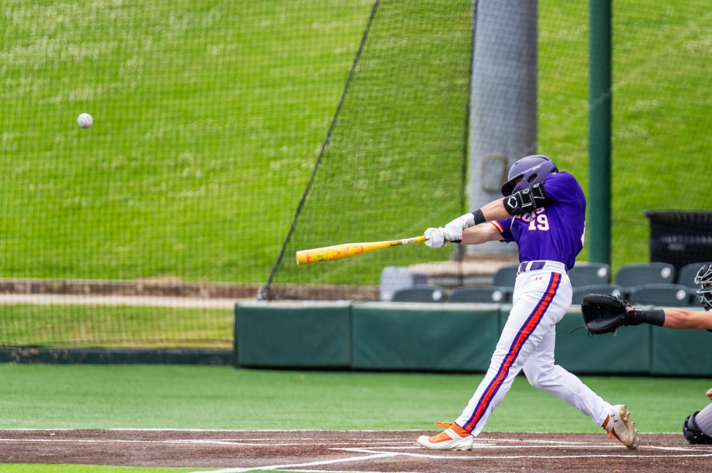 Baseball — Demons rally to sweep Pepperdine, cap 7-1 road&nbsp;trip